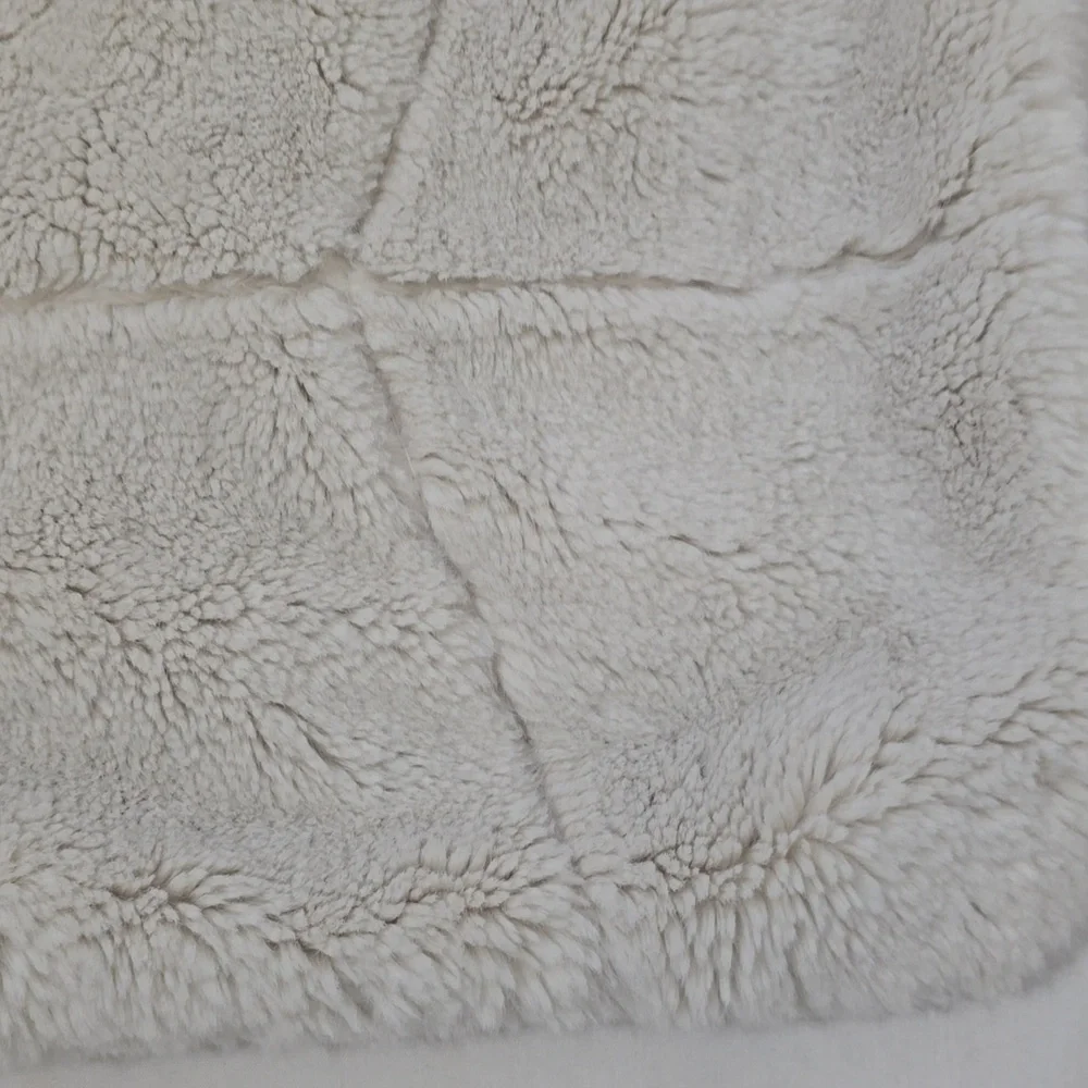Potterybarn Quilted Plush Off White Faux Fur Rug‎